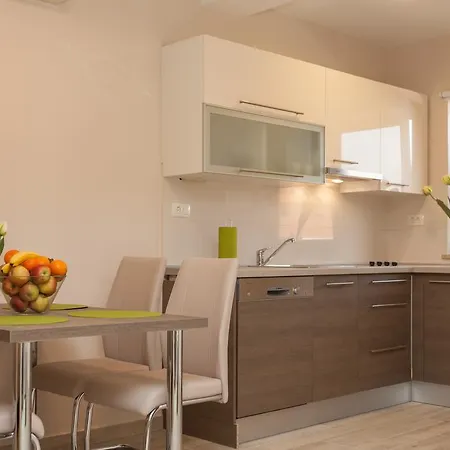 Apartament Alice *