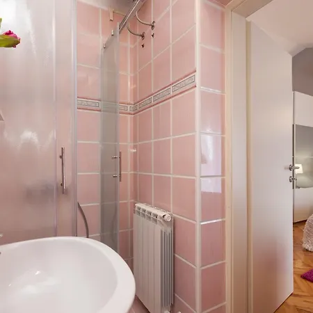 Apartament Alice *